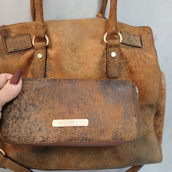 Michael Kors Distressed Satchel & Wallet - Picture 8 of 16